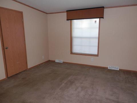 898 E Mark St, Marion, OH 43302 photo 6