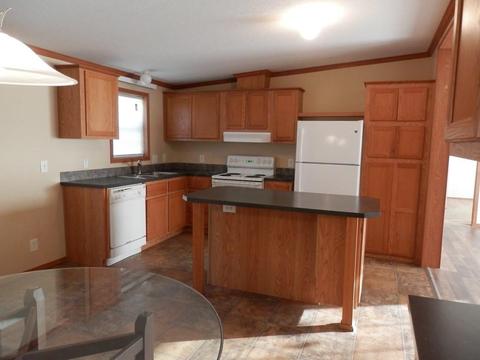 898 E Mark St, Marion, OH 43302 photo 2