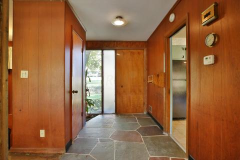 5926 Beechview Dr E, Worthington, OH 43085 photo 4