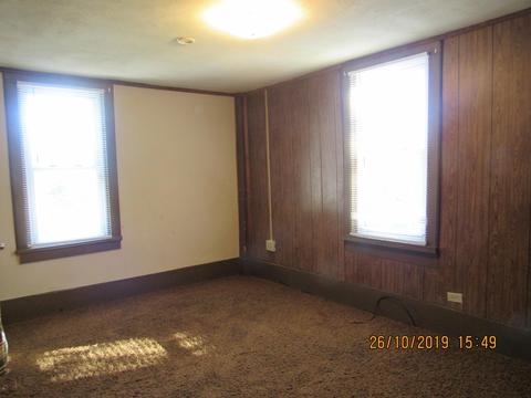 349 E High St, Circleville, OH 43113 photo 5