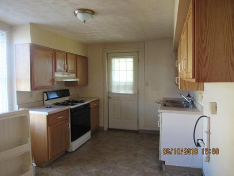 349 E High St, Circleville, OH 43113 photo 9