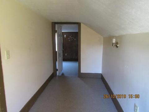 349 E High St, Circleville, OH 43113 photo 10
