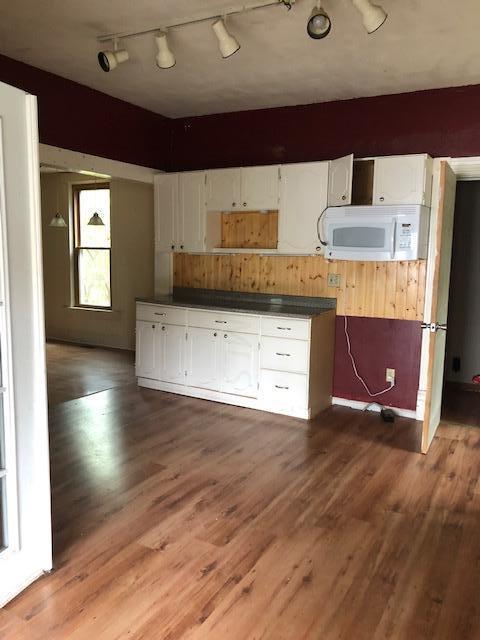 208 E Winter St, Delaware, OH 43015 photo 3