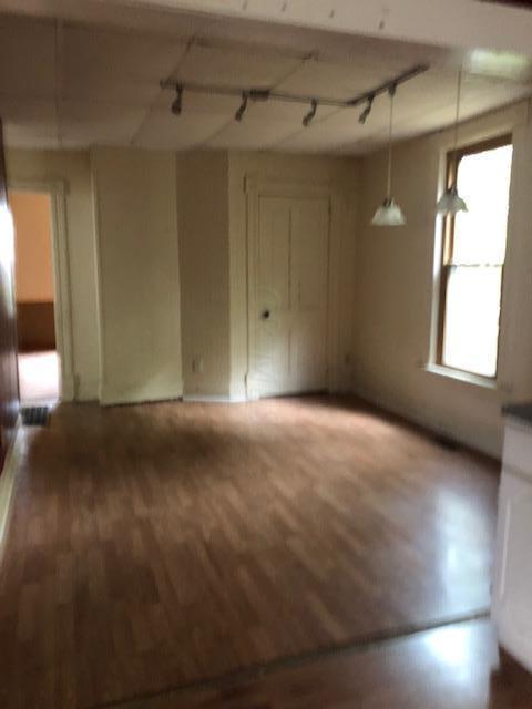 208 E Winter St, Delaware, OH 43015 photo 6