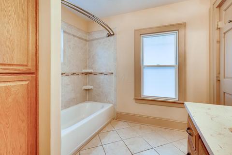 386 E Markison Ave, Columbus, OH 43207 photo 18