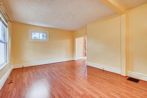 386 E Markison Ave, Columbus, OH 43207 photo 3