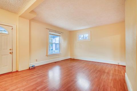 386 E Markison Ave, Columbus, OH 43207 photo 5