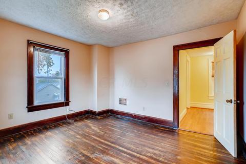 386 E Markison Ave, Columbus, OH 43207 photo 13