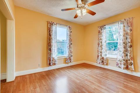 386 E Markison Ave, Columbus, OH 43207 photo 11
