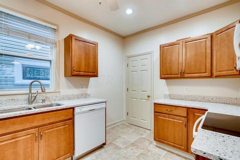 386 E Markison Ave, Columbus, OH 43207 photo 8