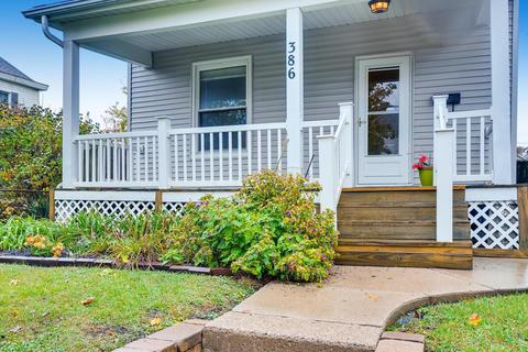 386 E Markison Ave, Columbus, OH 43207 photo 2