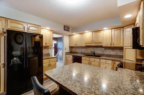 986 Hickory Rd, Heath, OH 43056 photo 4