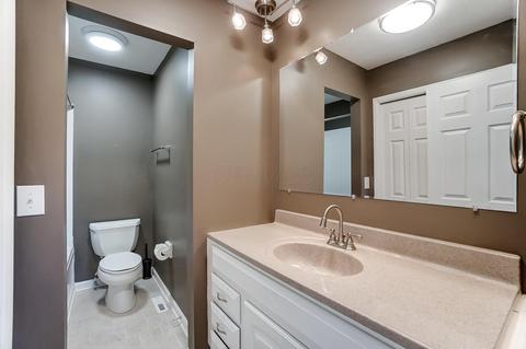986 Hickory Rd, Heath, OH 43056 photo 13