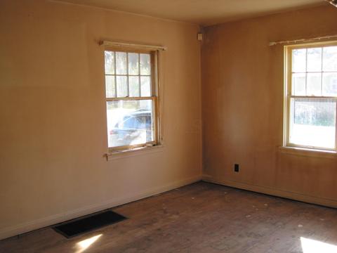 895 Ruby Ave, Columbus, OH 43227 photo 4