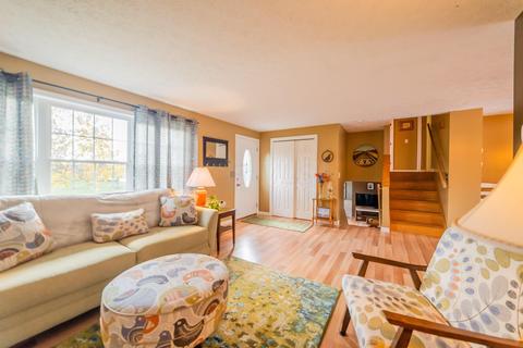 70 E Douglas St, Johnstown, OH 43031 photo 8