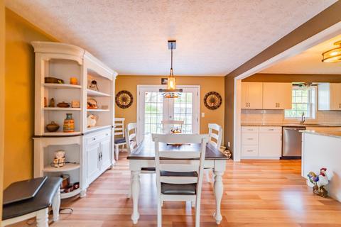 70 E Douglas St, Johnstown, OH 43031 photo 9