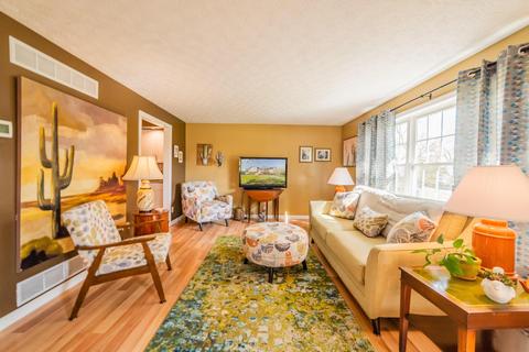 70 E Douglas St, Johnstown, OH 43031 photo 6