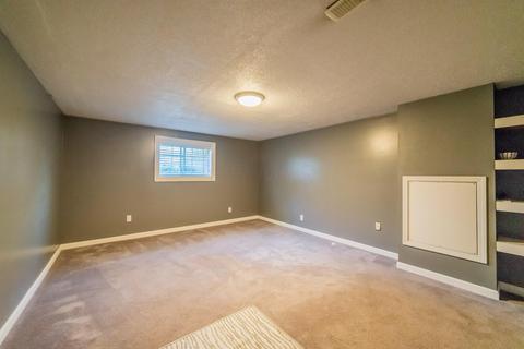 70 E Douglas St, Johnstown, OH 43031 photo 26