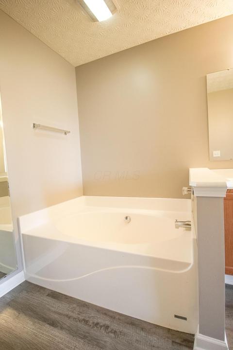 3002 Devonshire Dr, Delaware, OH 43015 photo 17