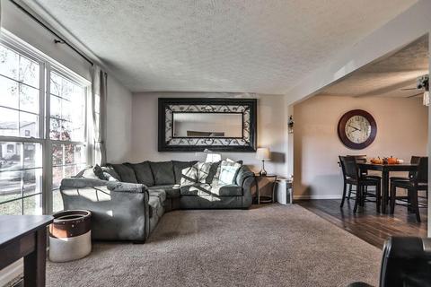532 Douglas Dr, Circleville, OH 43113 photo 2