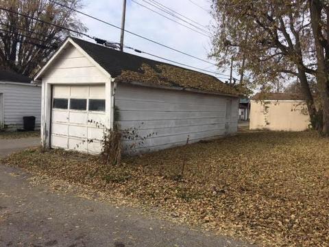 323 E High St, Circleville, OH 43113 photo 3