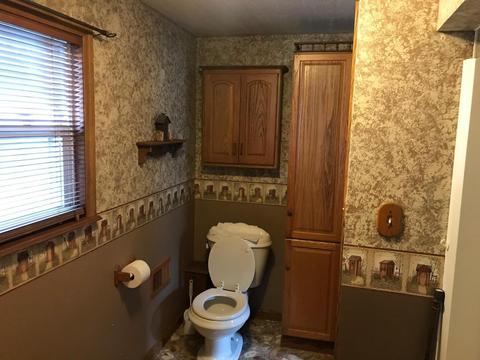 696 E Front St, Logan, OH 43138 photo 15