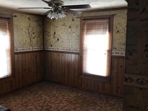 696 E Front St, Logan, OH 43138 photo 13