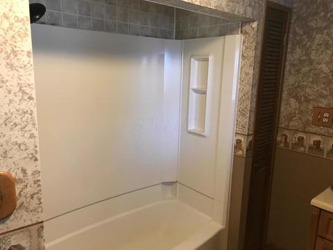 696 E Front St, Logan, OH 43138 photo 17