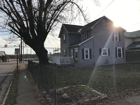 696 E Front St, Logan, OH 43138 photo 4