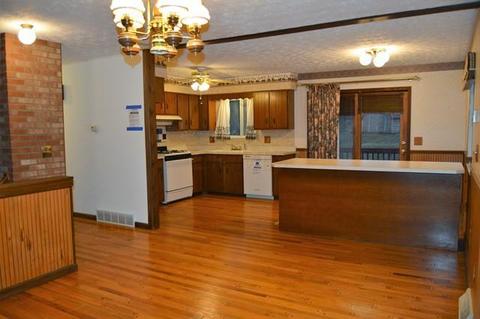 381 Madolin Dr, Lithopolis, OH 43136 photo 3