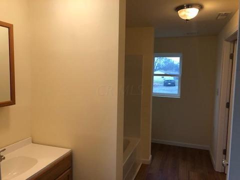 326 Lancaster Pike, Circleville, OH 43113 photo 7