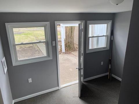 213 W Corwin St, Circleville, OH 43113 photo 6