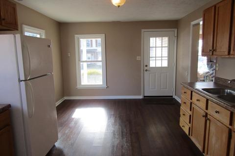 23 E Smiley Ave, Shelby, OH 44875 photo 3