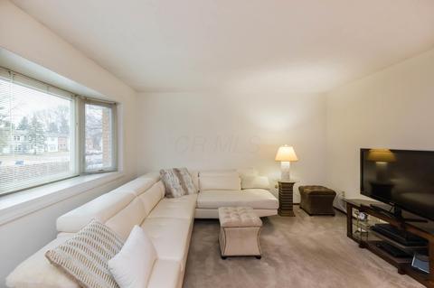 6308 Bannister Dr, Dublin, OH 43017 photo 4