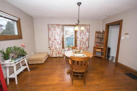 137 E Kelso Rd, Columbus, OH 43202 photo 9