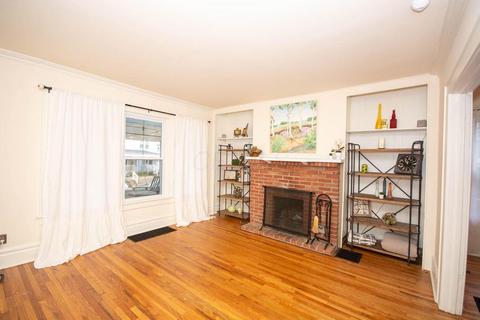 110 Tibet Rd, Columbus, OH 43202 photo 6