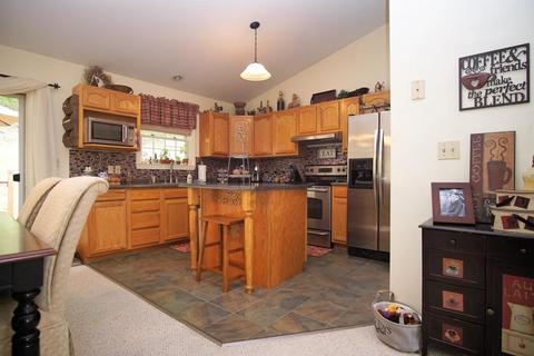 910 Walnut Dr, Logan, OH 43138 photo 12