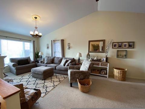 910 Walnut Dr, Logan, OH 43138 photo 5