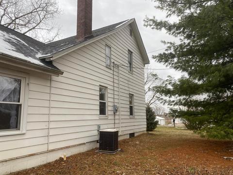 1126 Dunkle Rd, Circleville, OH 43113 photo 4