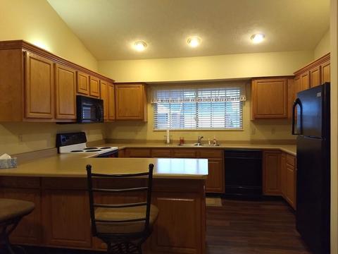 1791 Pinehurst Dr, Springfield, OH 45502 photo 2