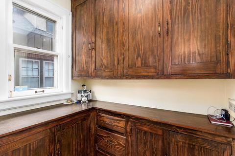 2662 E Broad St, Columbus, OH 43209 photo 14