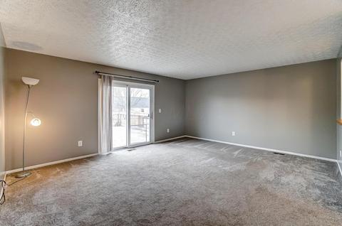 927 Robmeyer Dr, Columbus, OH 43207 photo 4