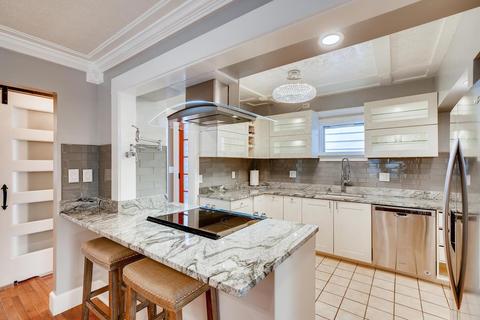 225 E Markison Ave, Columbus, OH 43207 photo 5