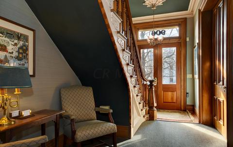 906 E Broad St, Columbus, OH 43203 photo 3