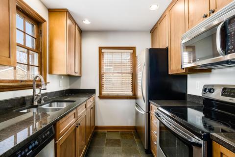 178 E Beaumont Rd, Columbus, OH 43214 photo 4
