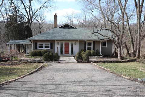 7693 Riverside Dr, Dublin, OH 43016 photo 2