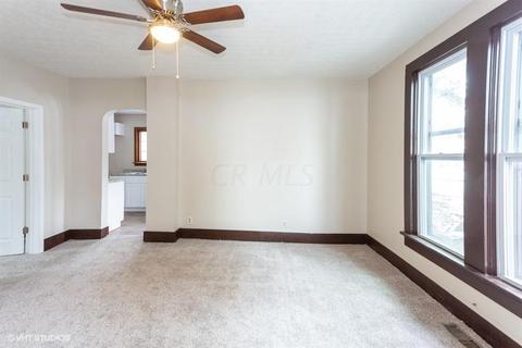 64 E Pratt St, Johnstown, OH 43031 photo 2