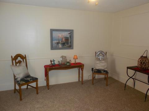376 Walnut St, Circleville, OH 43113 photo 4
