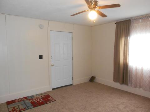 376 Walnut St, Circleville, OH 43113 photo 6