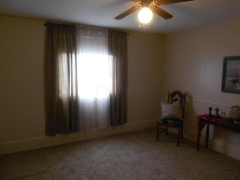 376 Walnut St, Circleville, OH 43113 photo 5